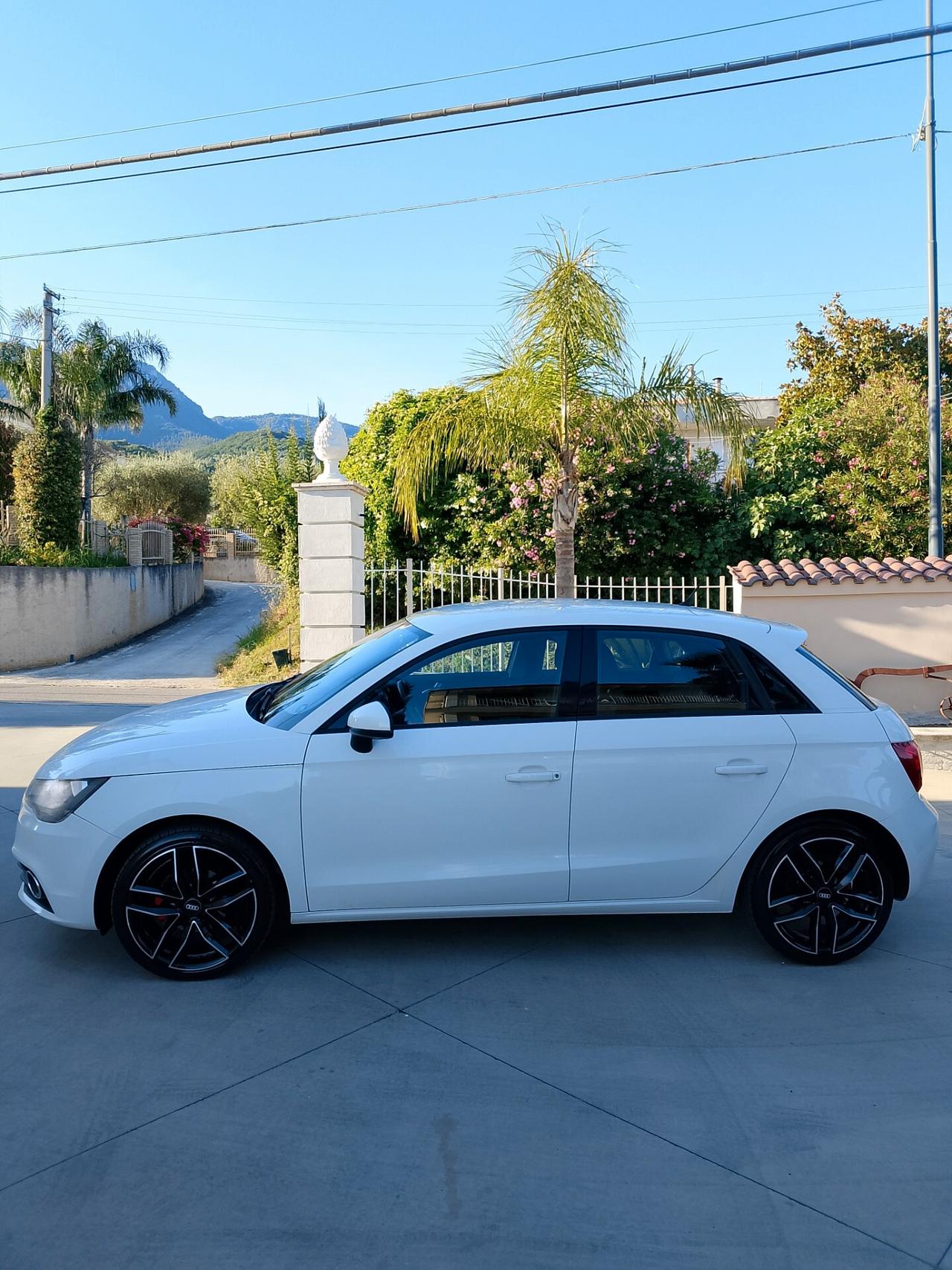 Audi A1 1.6 TDI S line edition