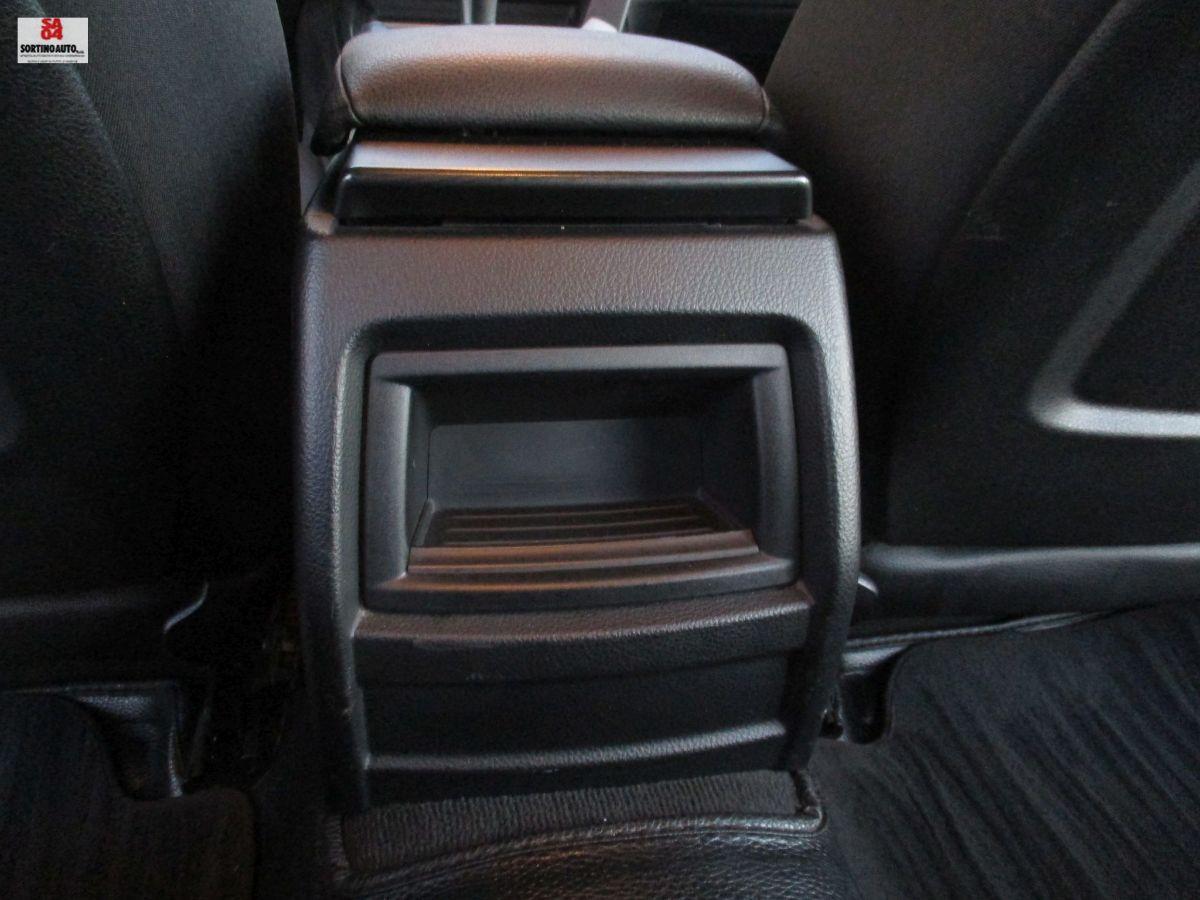 BMW 318d 5P. 2016 KM125000