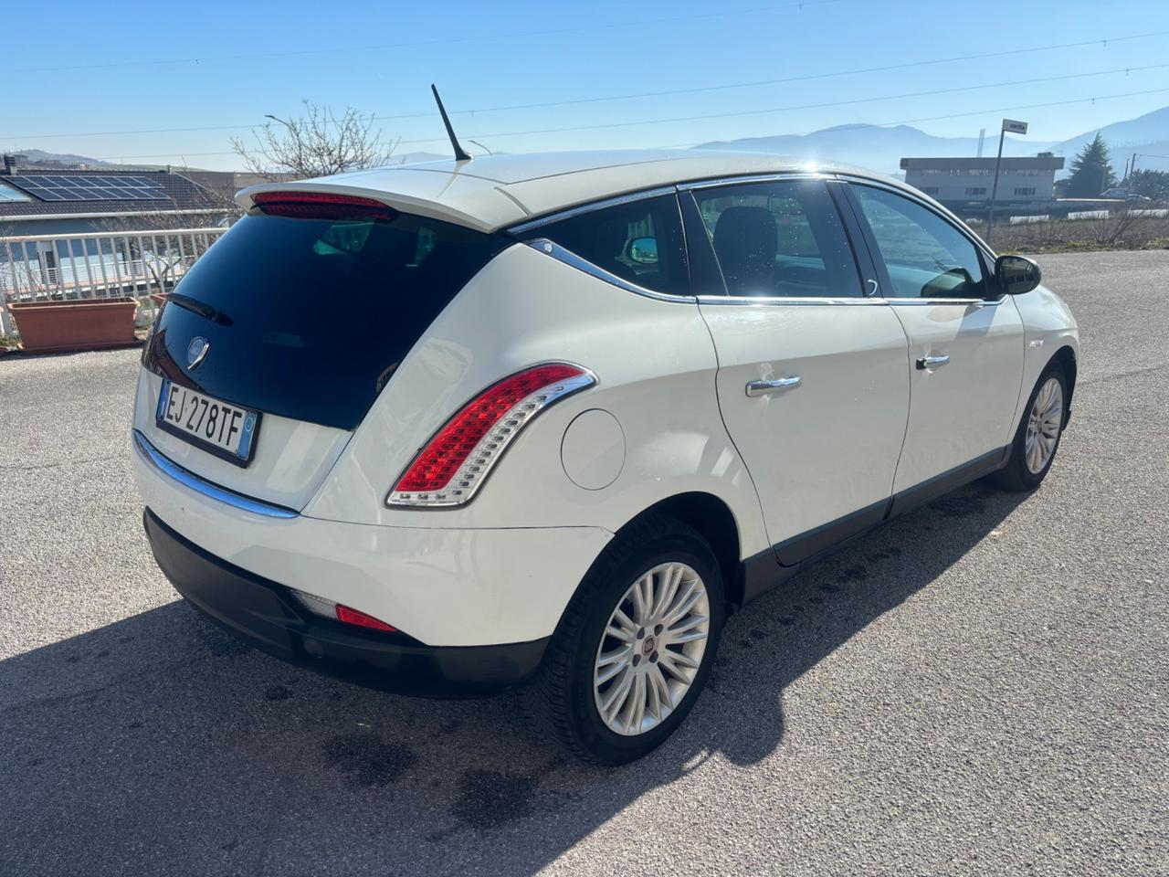 Lancia Delta 1.6 MJT DPF Business