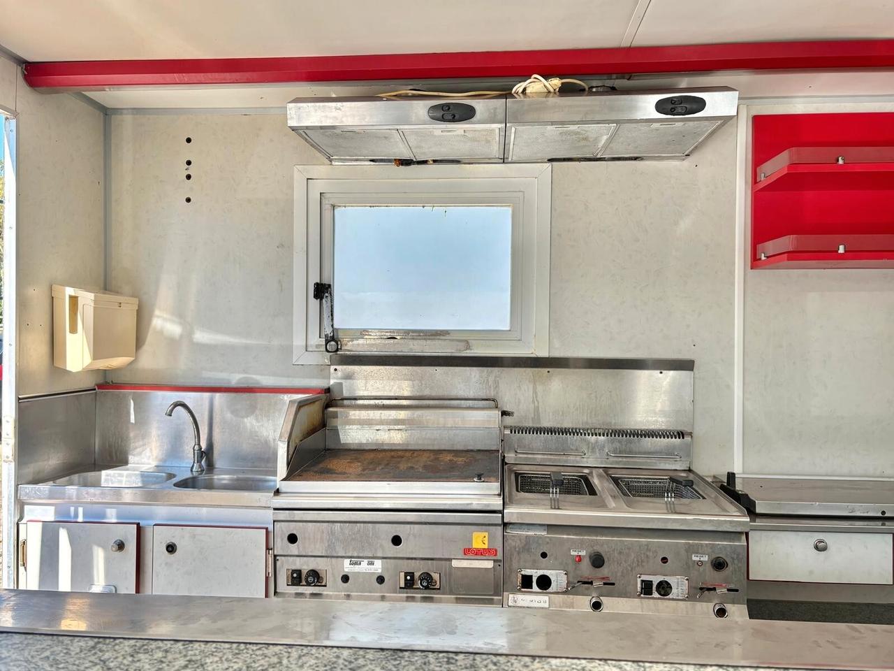 FIAT DUCATO FOOD-TRUCK Diesel 2500 CV 84 Km 195.800 certificati