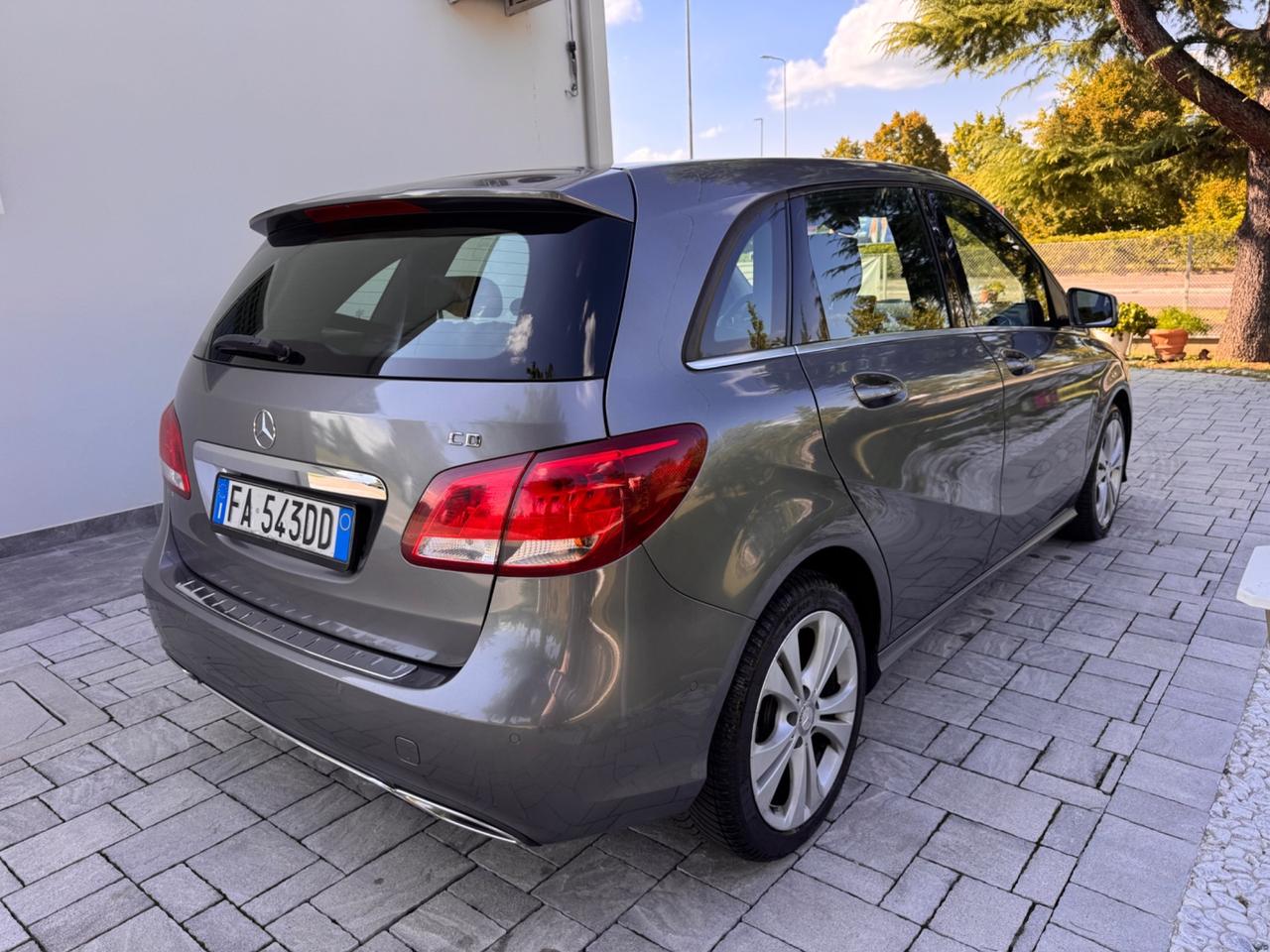 Mercedes-benz B 180 d Automatic Sport OK NEOPATENTATI
