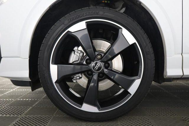 AUDI Q2 Q2 35 TFSI Identity Black