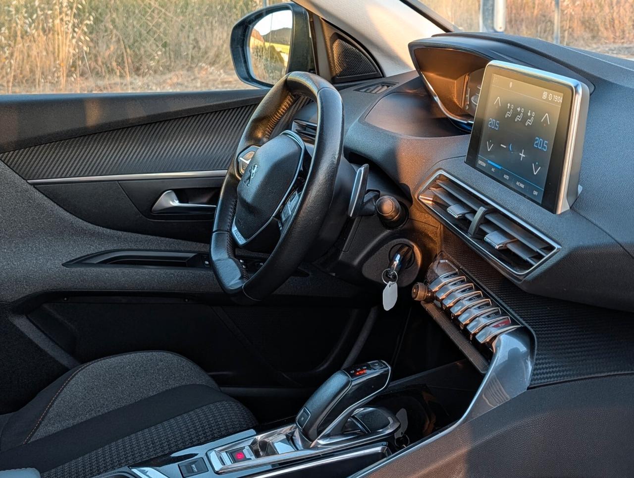Peugeot 3008 BlueHDi 130 S&S Business