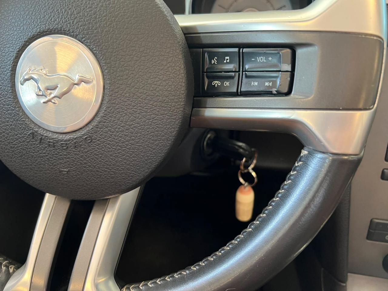 Ford Mustang V6 4.0 CONVERTIBLE
