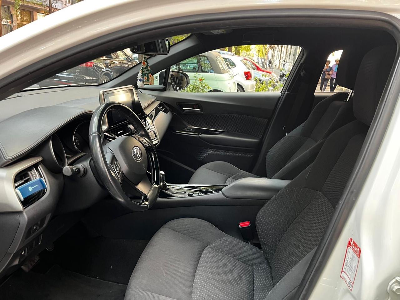 Toyota C-HR 1.8 Hybrid E-CVT Active