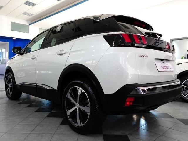 Peugeot 3008 II 1.5 BlueHDI 130 CV ALLURE