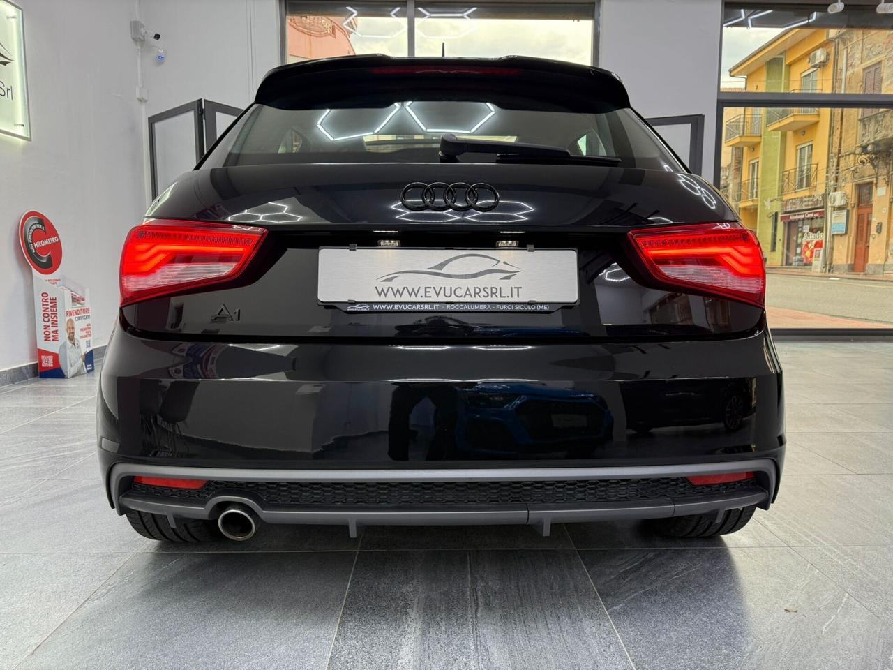 Audi A1 SPB 1.6 TDI 116 CV Sline Tetto Apribile