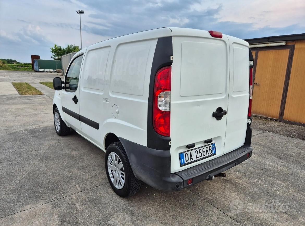 Fiat Doblo 1.9 JTD 105 cv solo 116 mila km gancio traino