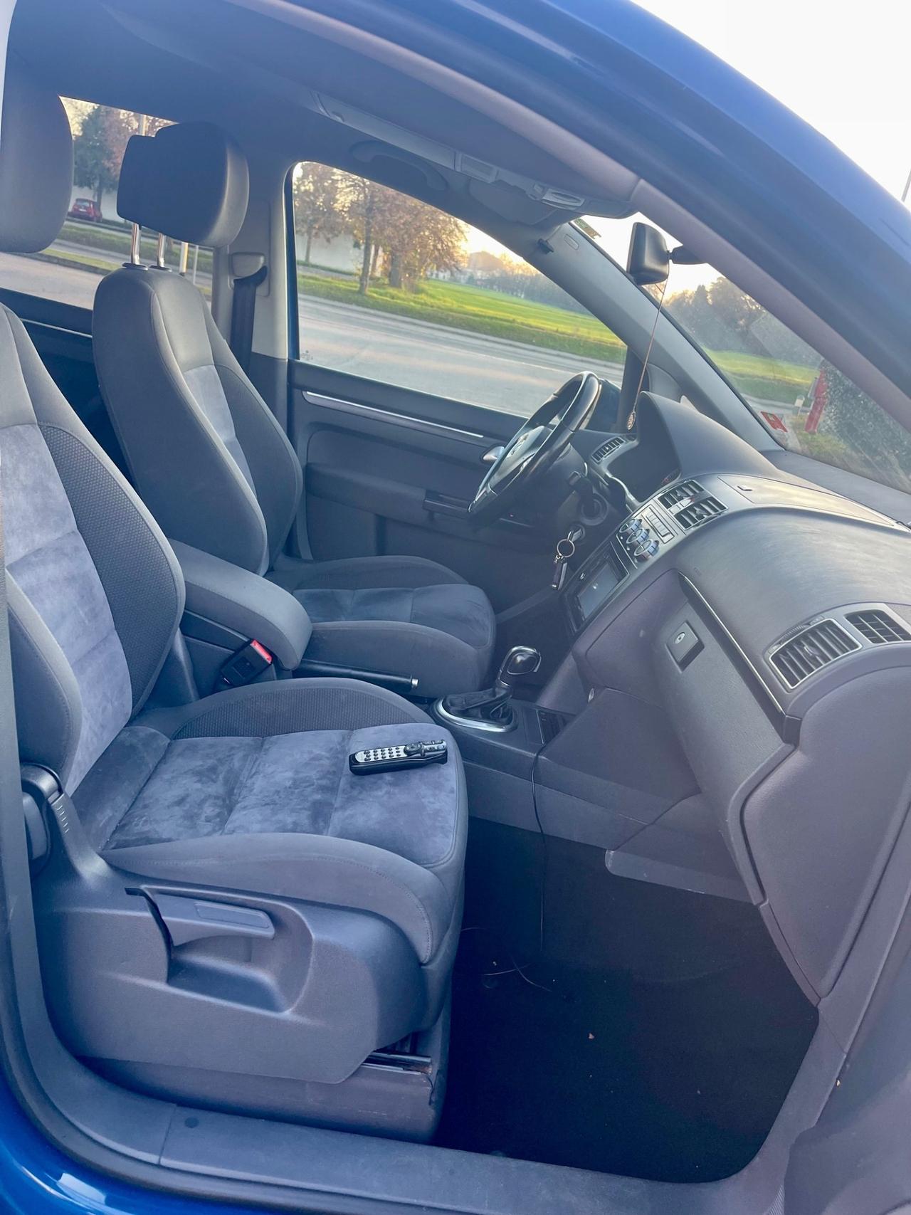 Volkswagen Touran 2.0 TDI 140 CV DSG Highline