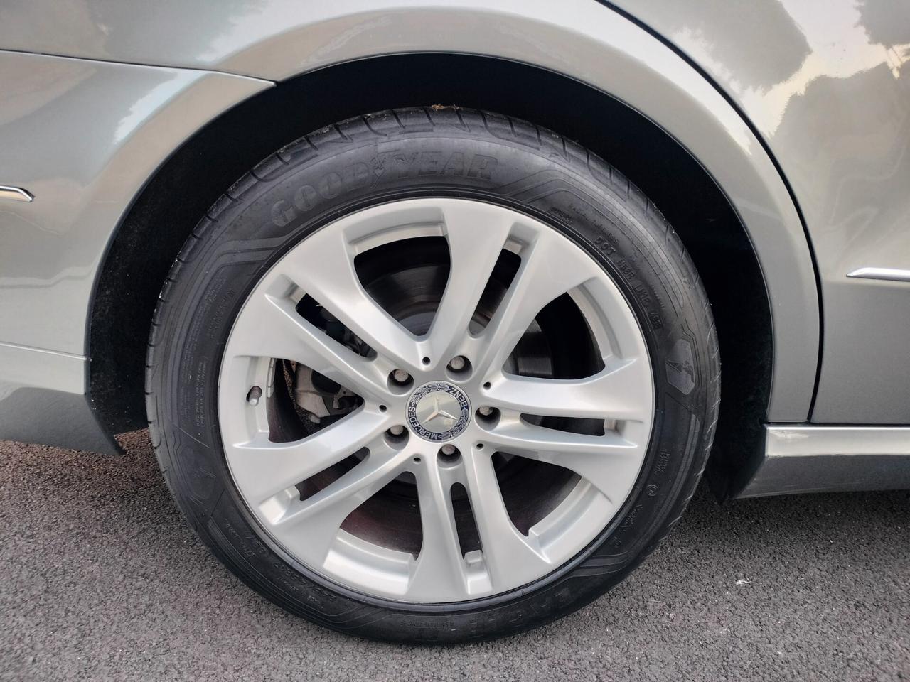 Mercedes-benz E 220 CDI BlueEFFICIENCY Avantgarde 156.000km