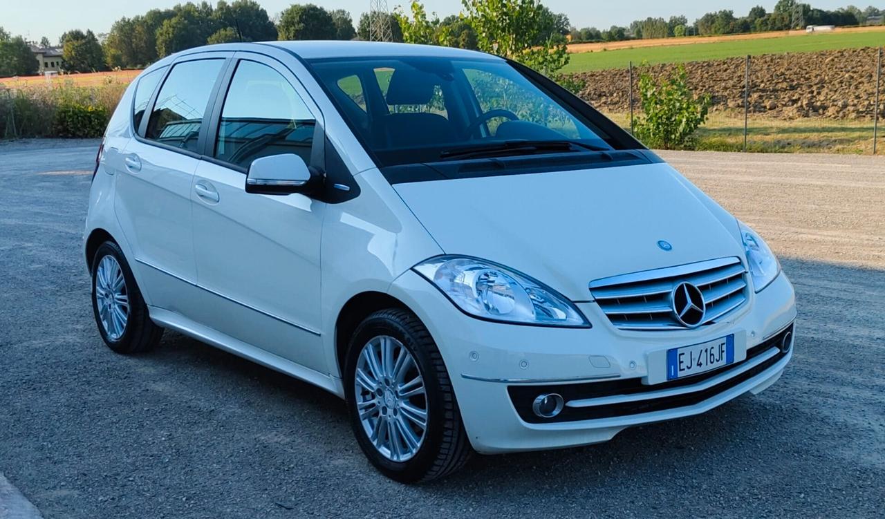Mercedes-benz A 160 BlueEFFICIENCY Coupé Special Edition