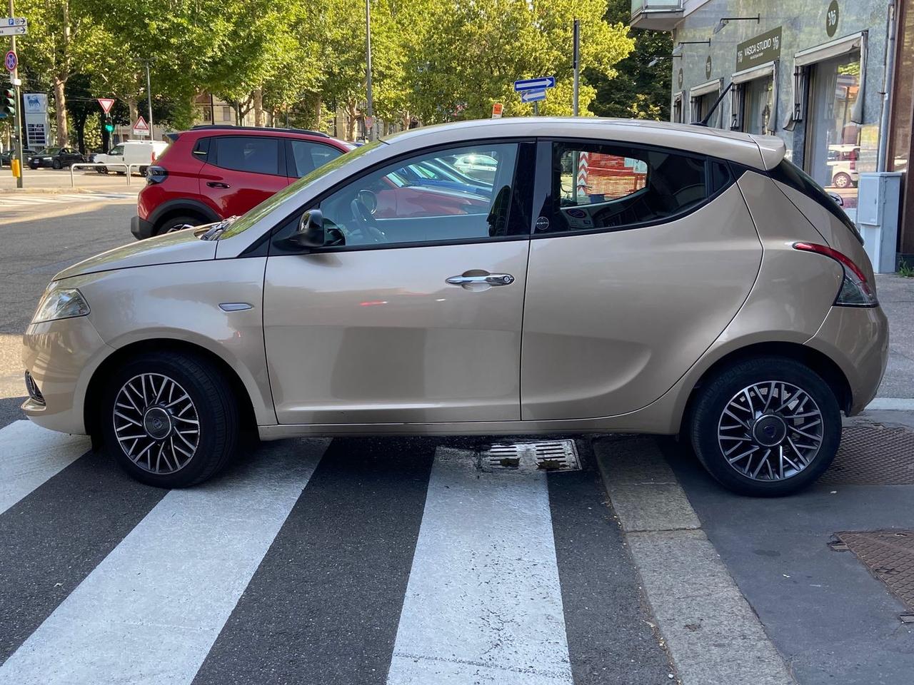 Lancia Ypsilon Gold 1.0 FireFly MHEV #11872