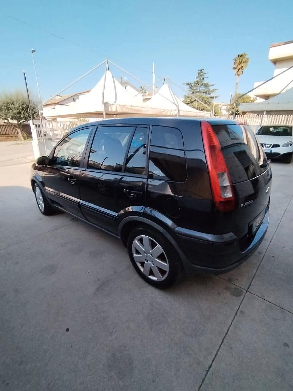 Ford Fusion 1.4 TDCi 5p. Collection