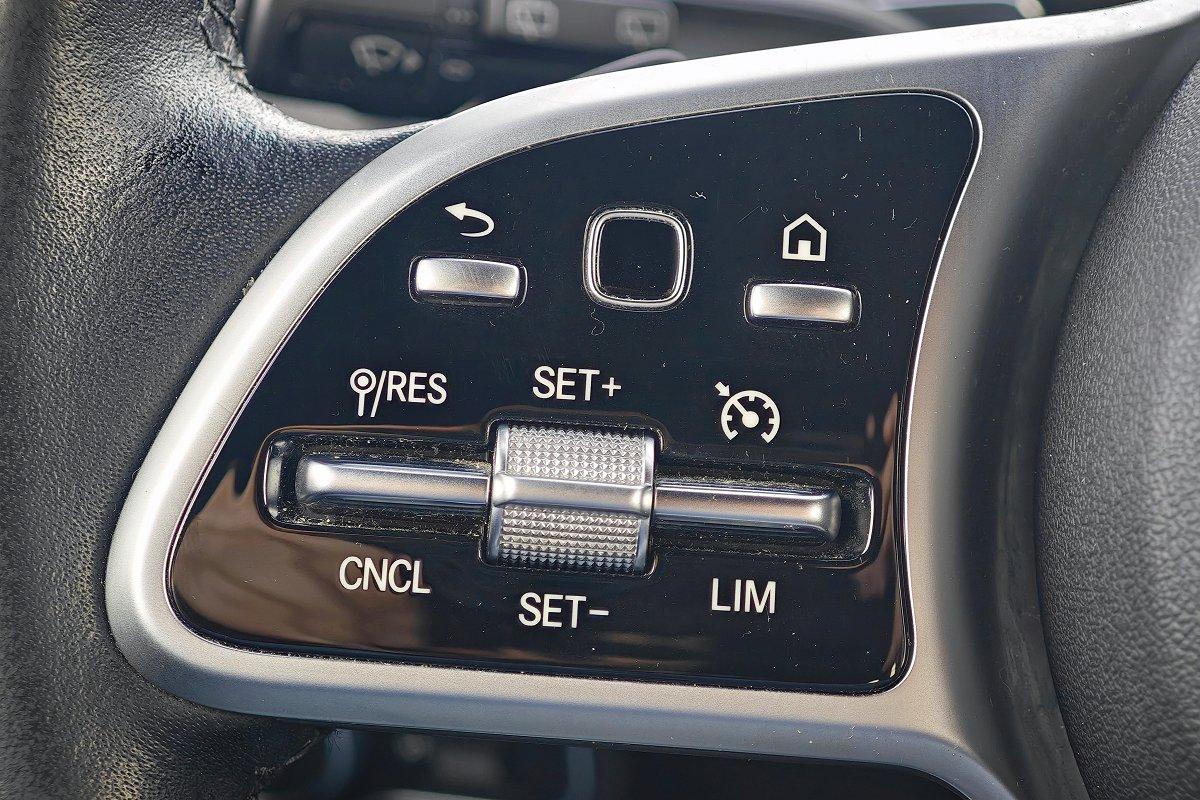 MERCEDES GLB 200 d Automatic Premium