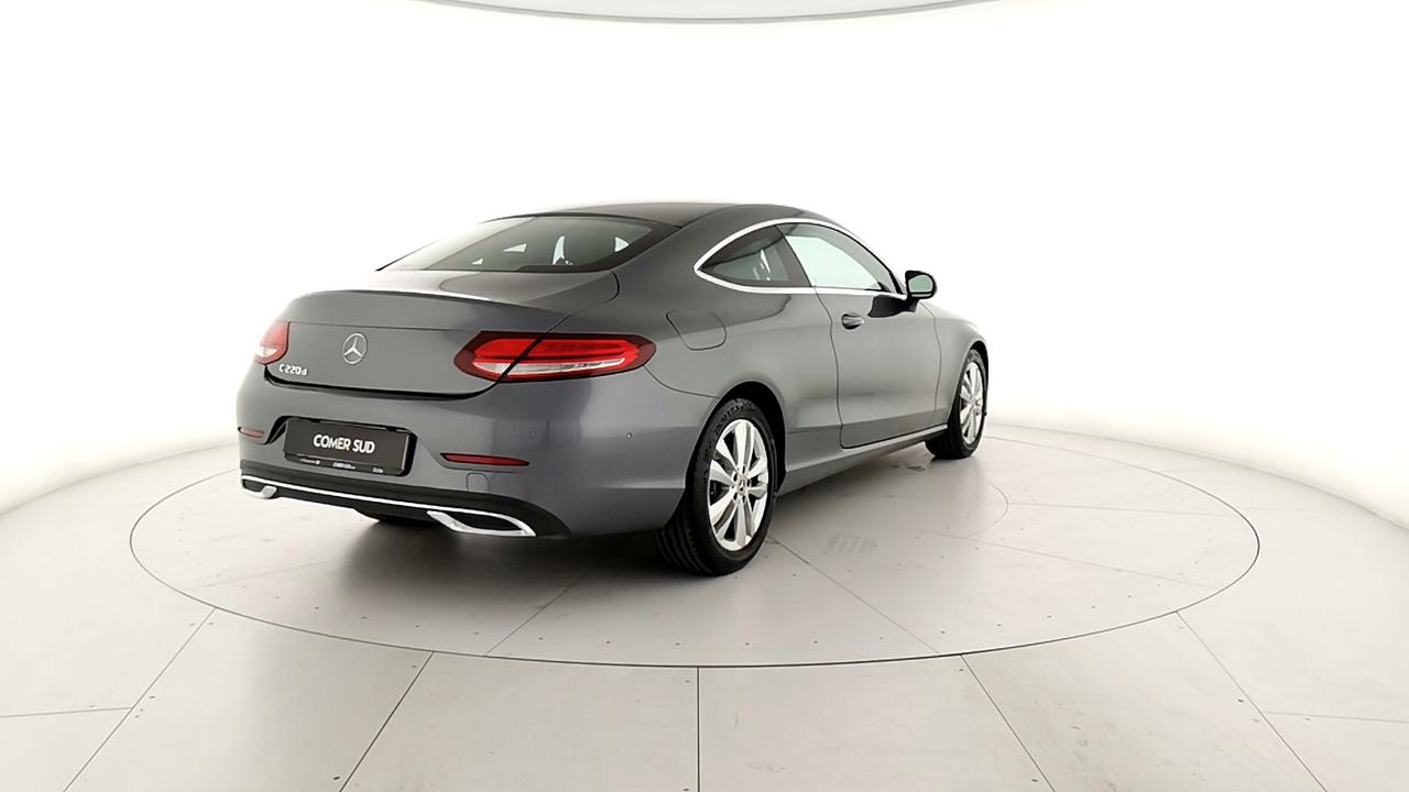 Mercedes-Benz Classe C-C205 2018 Coupe - C coupe 220 d Sport auto