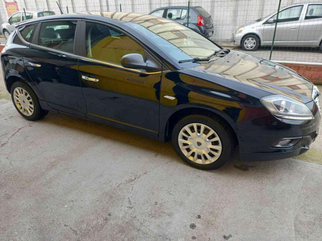 LANCIA Delta 1.6 MJT DPF 105 CV Silver NEOPATENTATI