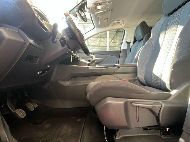 Peugeot 5008 BlueHDi 130 Allure S/S * AUTOCARRO