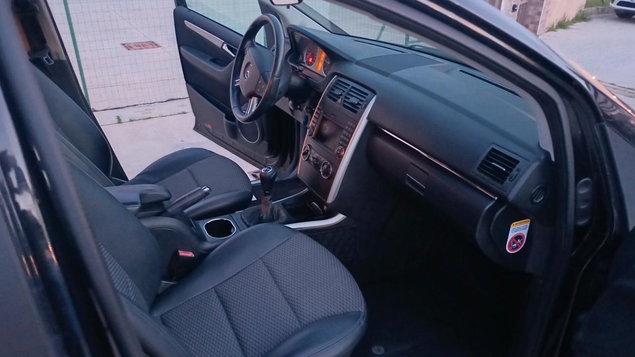Mercedes-benz B 200 CDI Premium