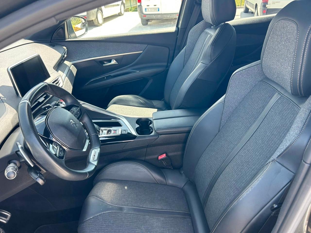 Peugeot 3008 1.5BlueHDi 130CV EAT8 GT Line