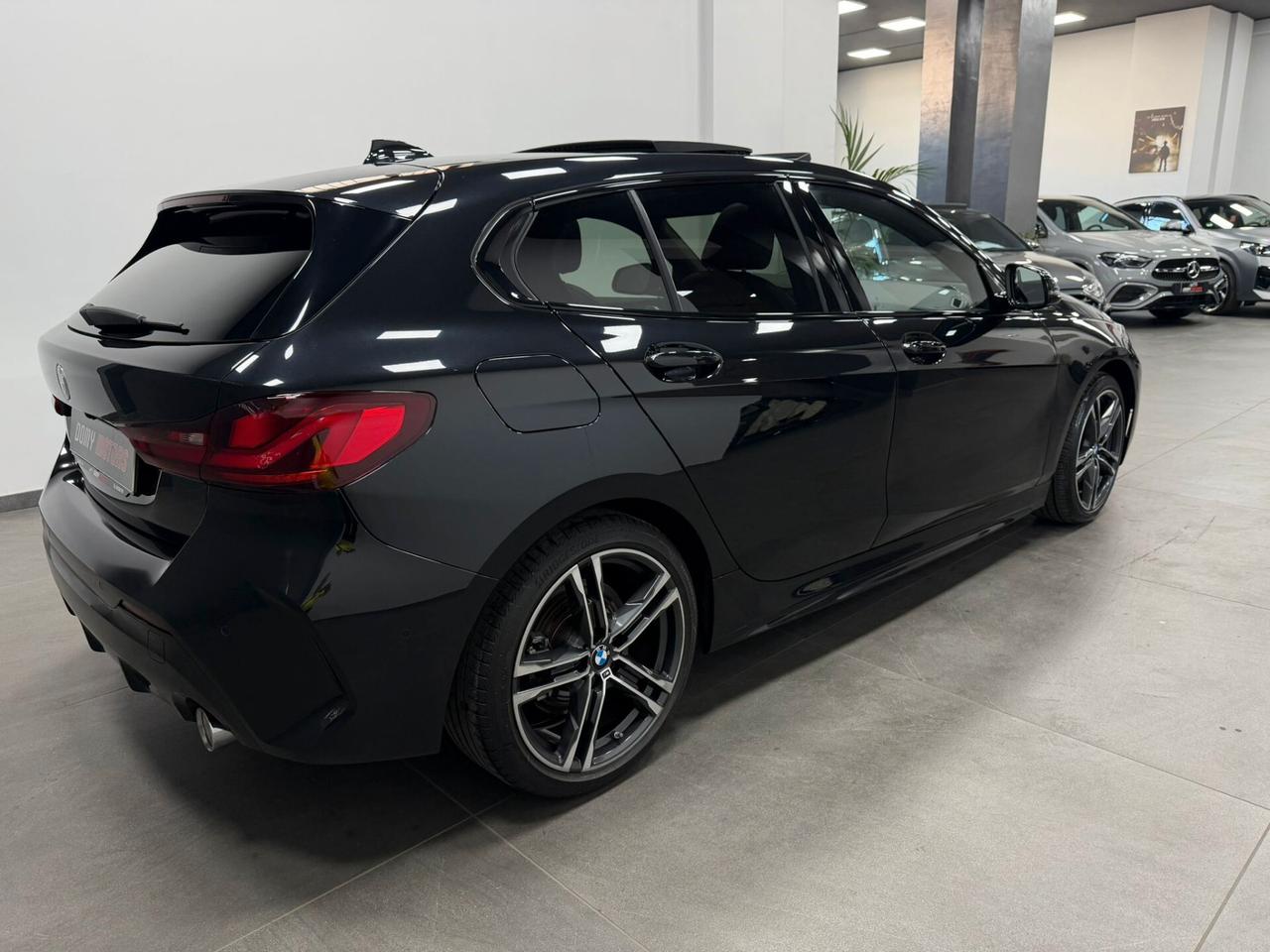 Bmw 118 118d 5p. Msport