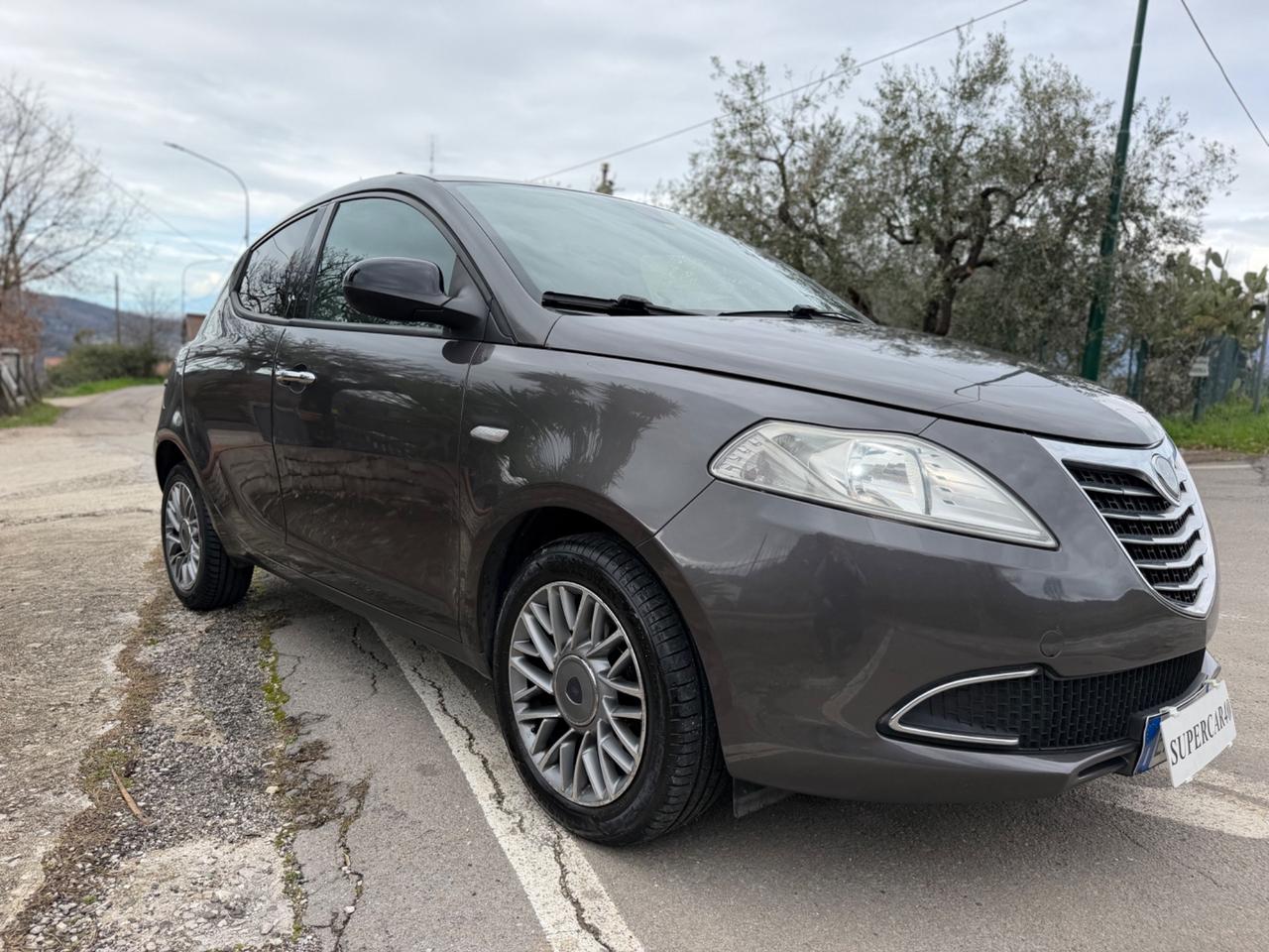 Lancia Ypsilon 1.2 69 CV 5 porte GPL Ecochic Gold
