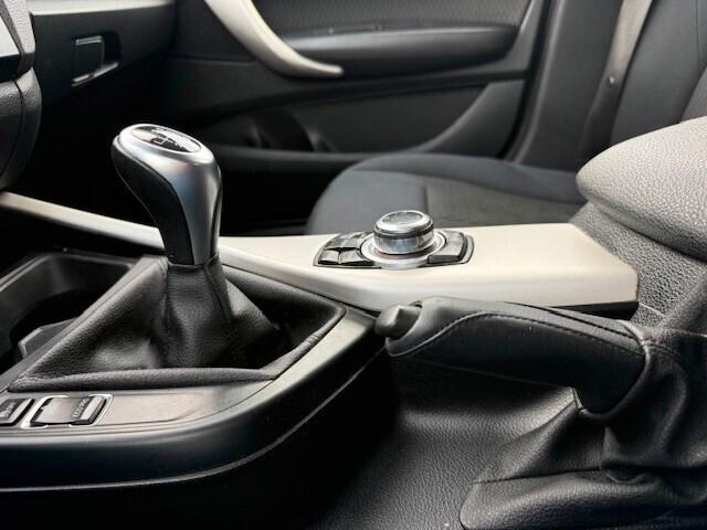 Bmw 118 118d 5p. Unique