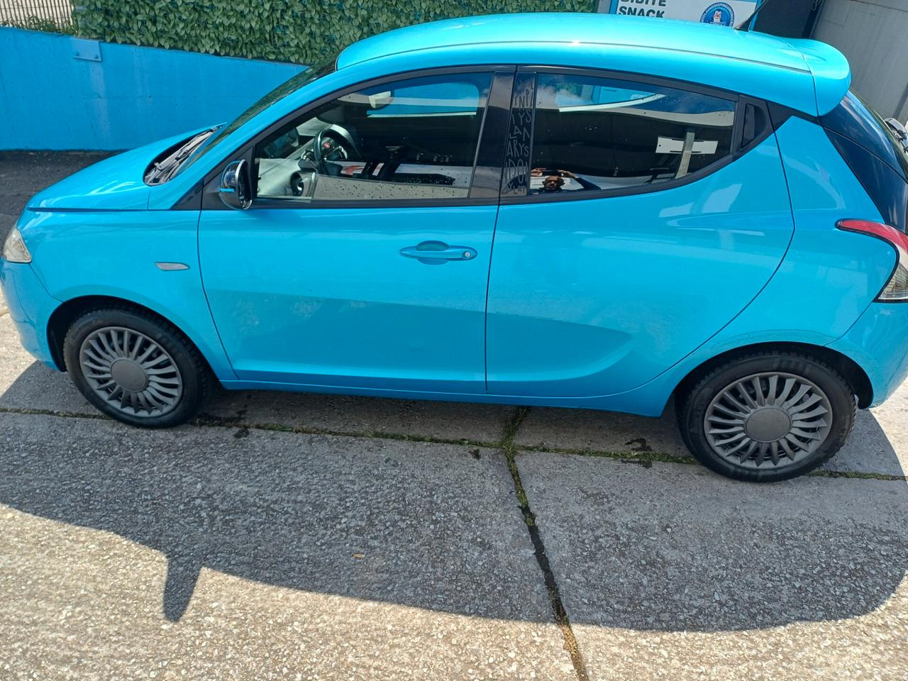 Lancia Ypsilon 1.2 69 CV 5 porte S&S Gold 2014