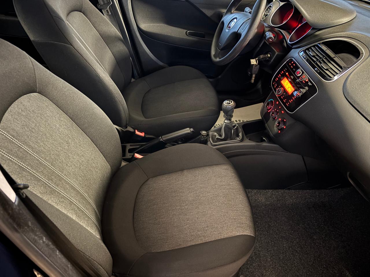 Fiat Punto 1.4 8V 57KW 5P Natural Power Street NEOPATENTATO