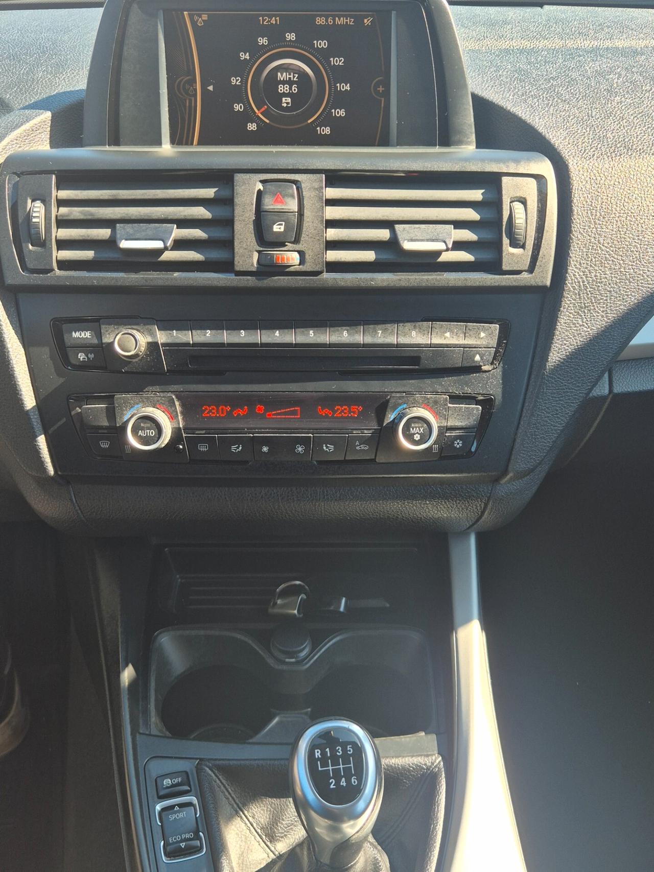 Bmw 116 116d 5p. Urban