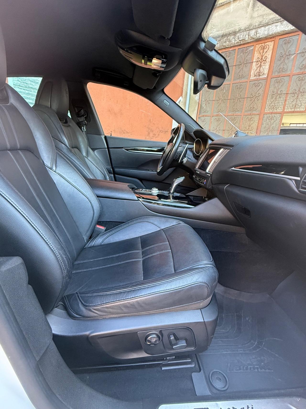 Maserati Levante V6 Diesel AWD Gransport