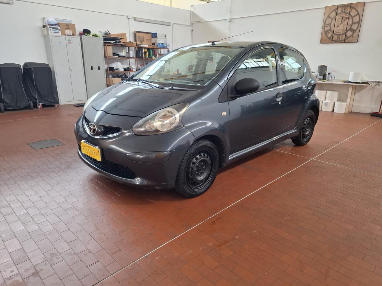 Toyota Aygo 1.0 12V VVT-i 5 porte Now