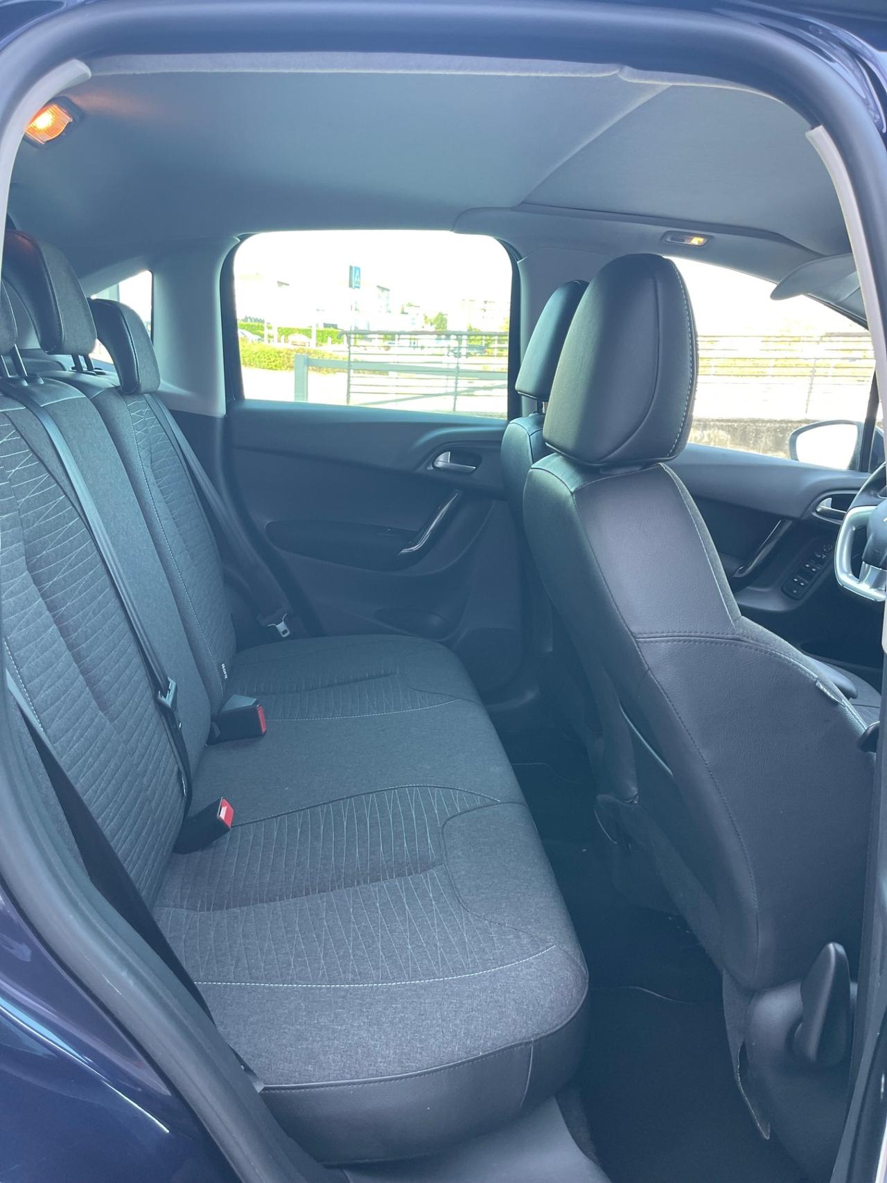 Citroen C3 PureTech 82 Attraction Van