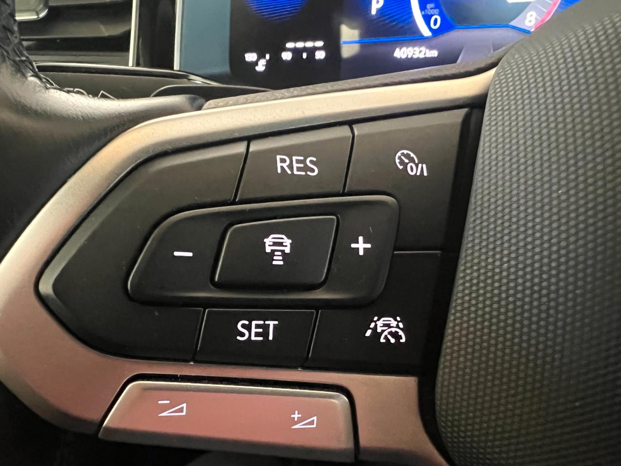 Volkswagen Polo 1.0 TSI 110 CV DSG R-Line OK NEOPATENTATI