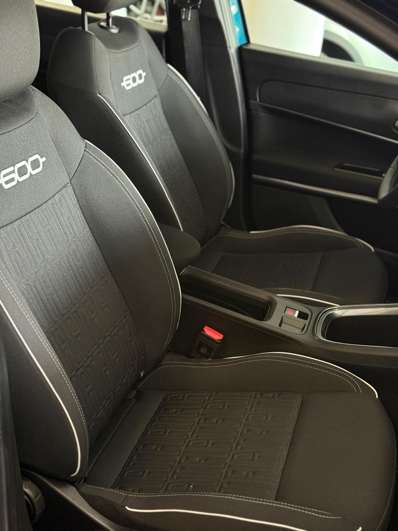 Fiat 600 Hybrid 145 CV DCT MHEV Pop
