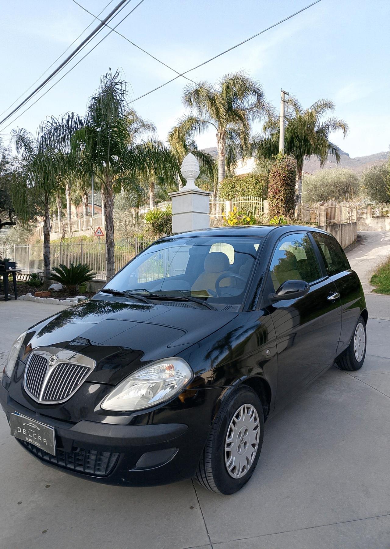 Lancia Ypsilon 1.2 Argento