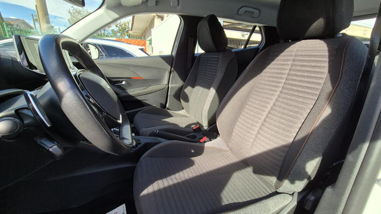 Peugeot 2008 PureTech 130 S&S EAT8 Allure
