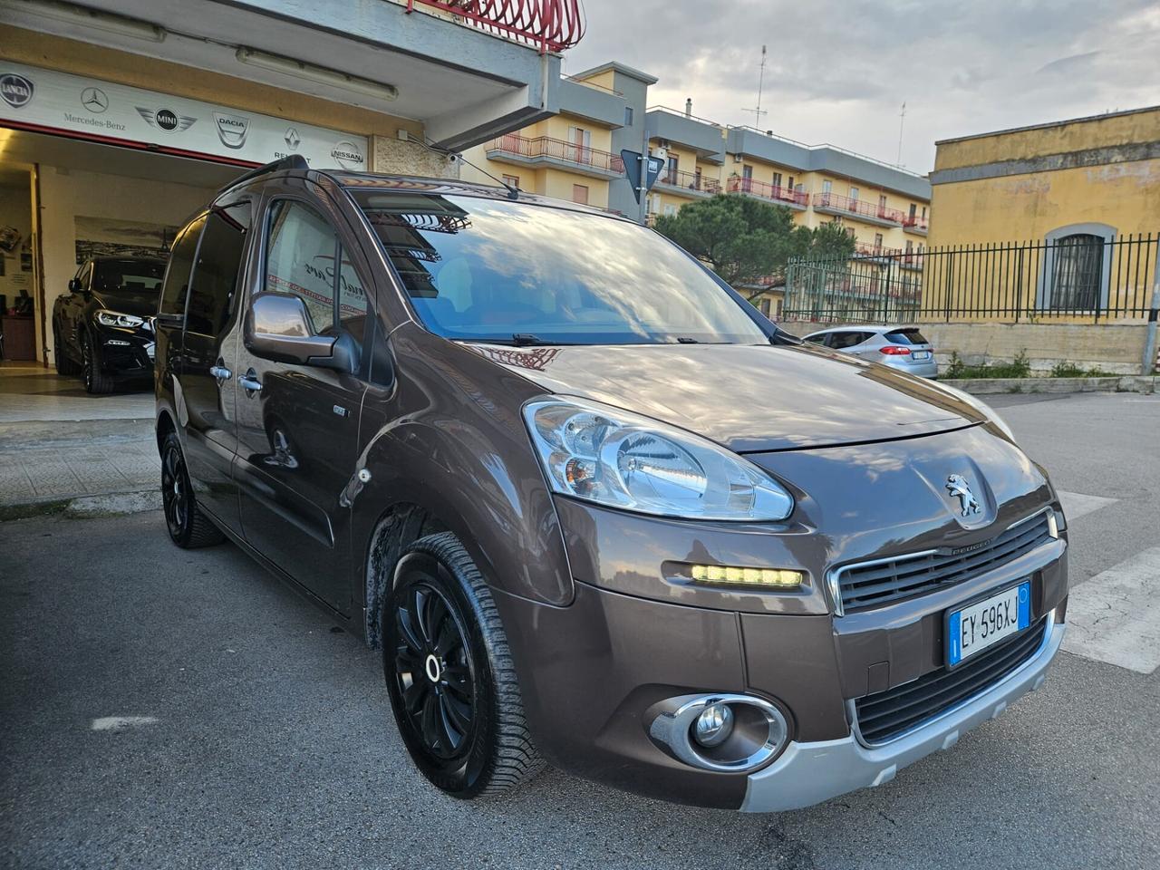 PEUGEOT PARTNER Tepee 1.6 HDi 92cv Outdoor