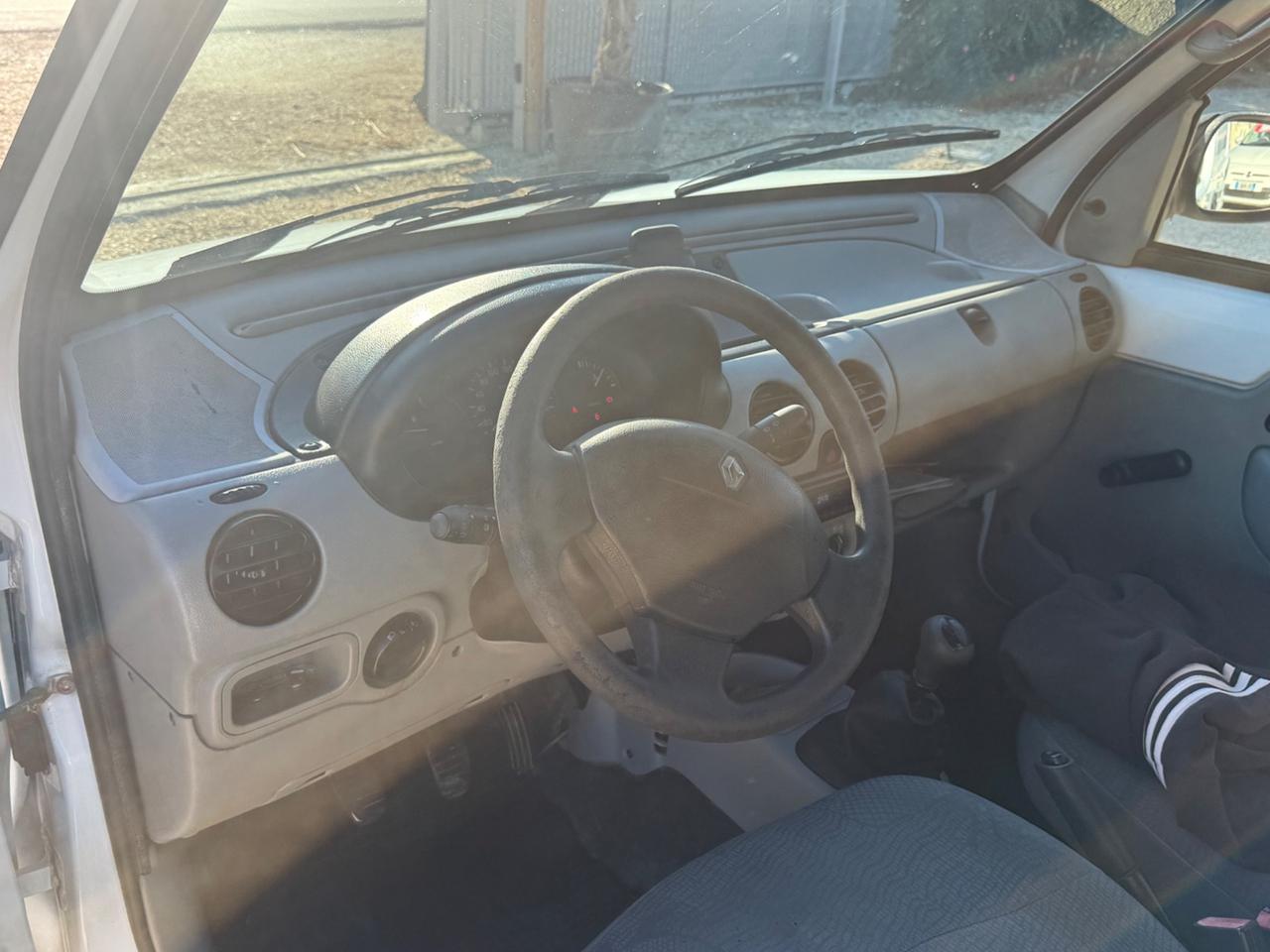 Renault Kangoo 1.9 diesel PORTA LATERALE 1.999€