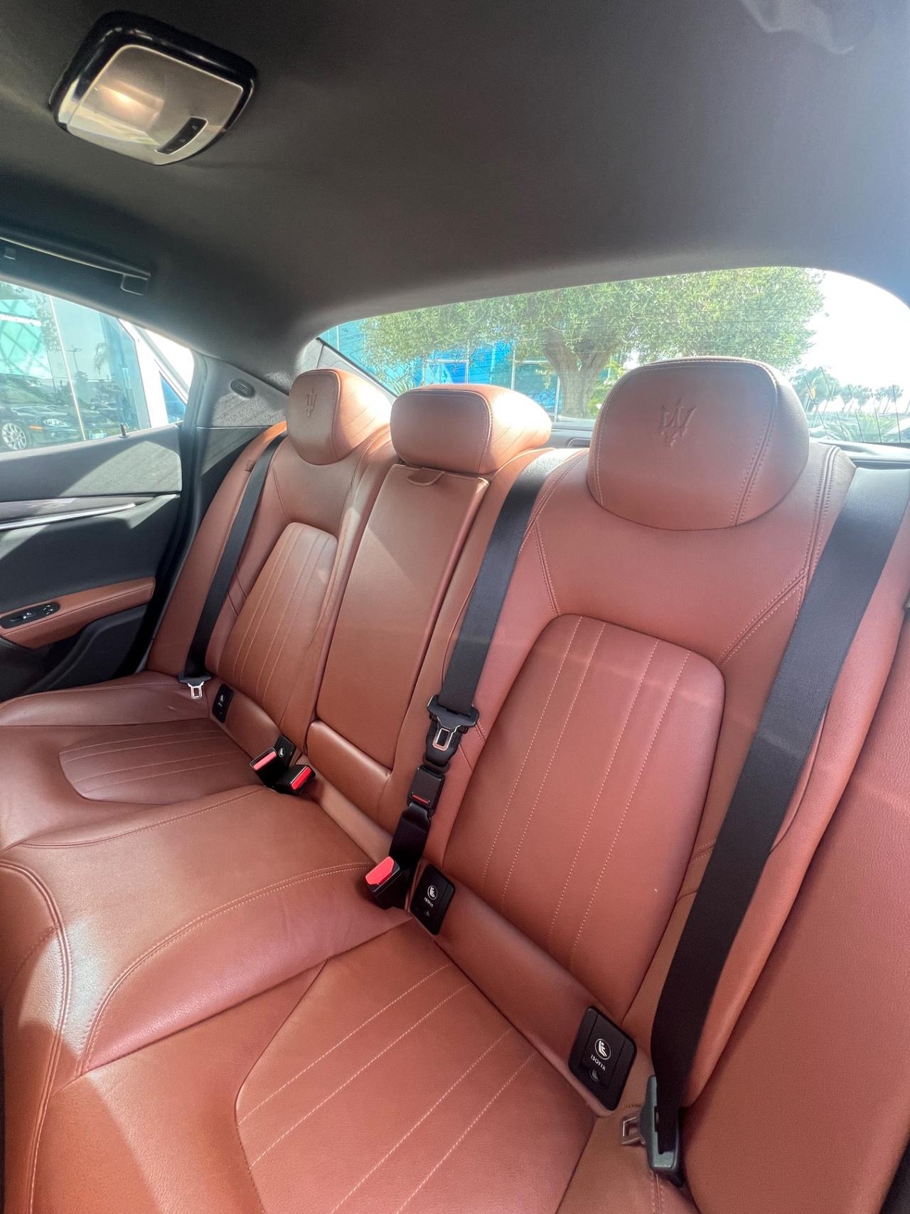 Maserati Ghibli 3.0 V6 ds Granlusso 250cv