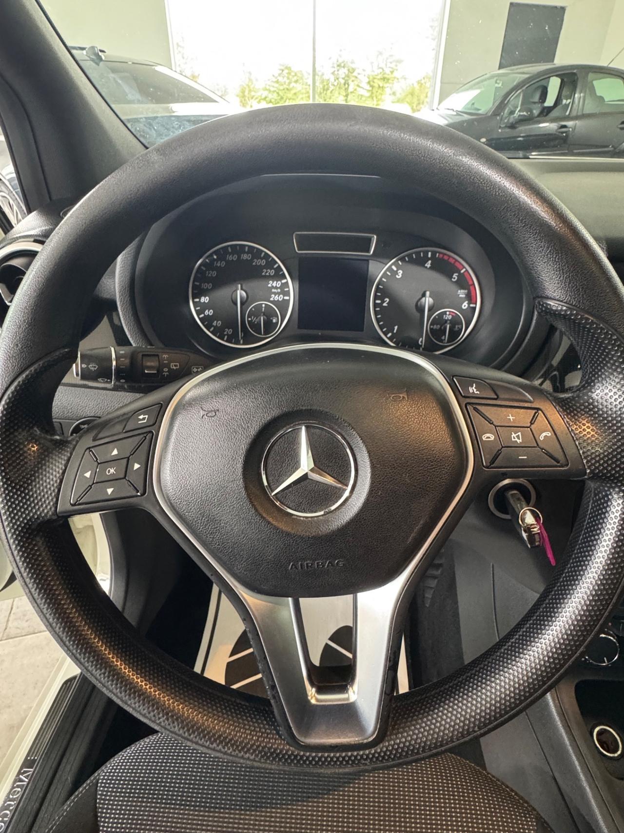 Mercedes-benz B 180 CDI BlueEFFICIENCY Executive