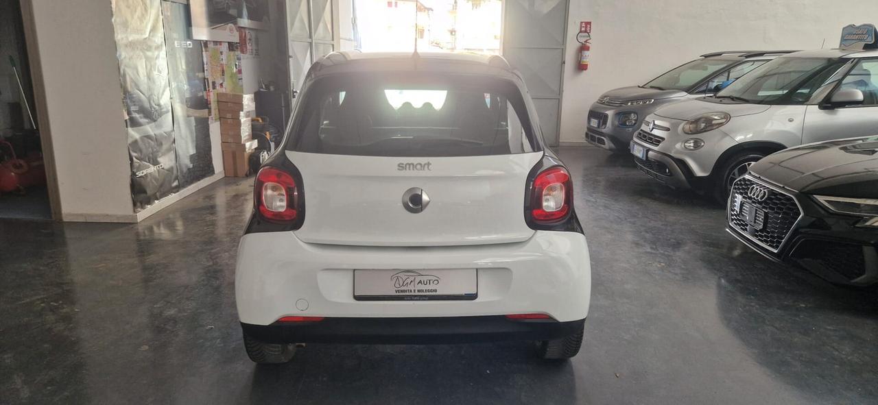 Smart ForFour 70 1.0 twinamic Youngster