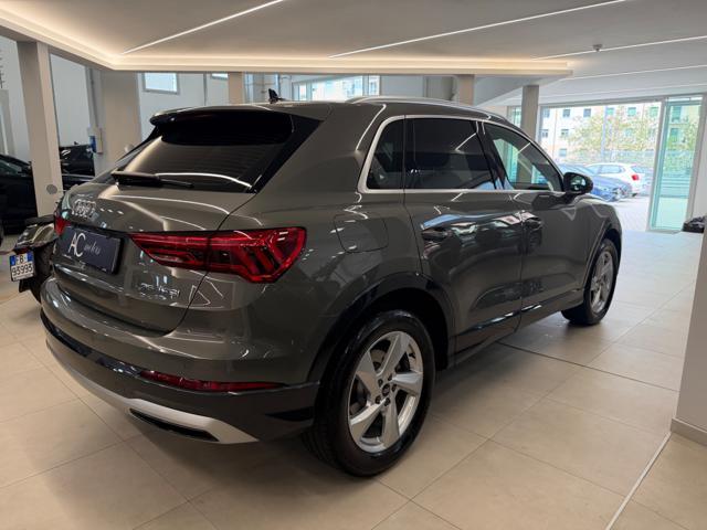 AUDI Q3 35 TFSI Business