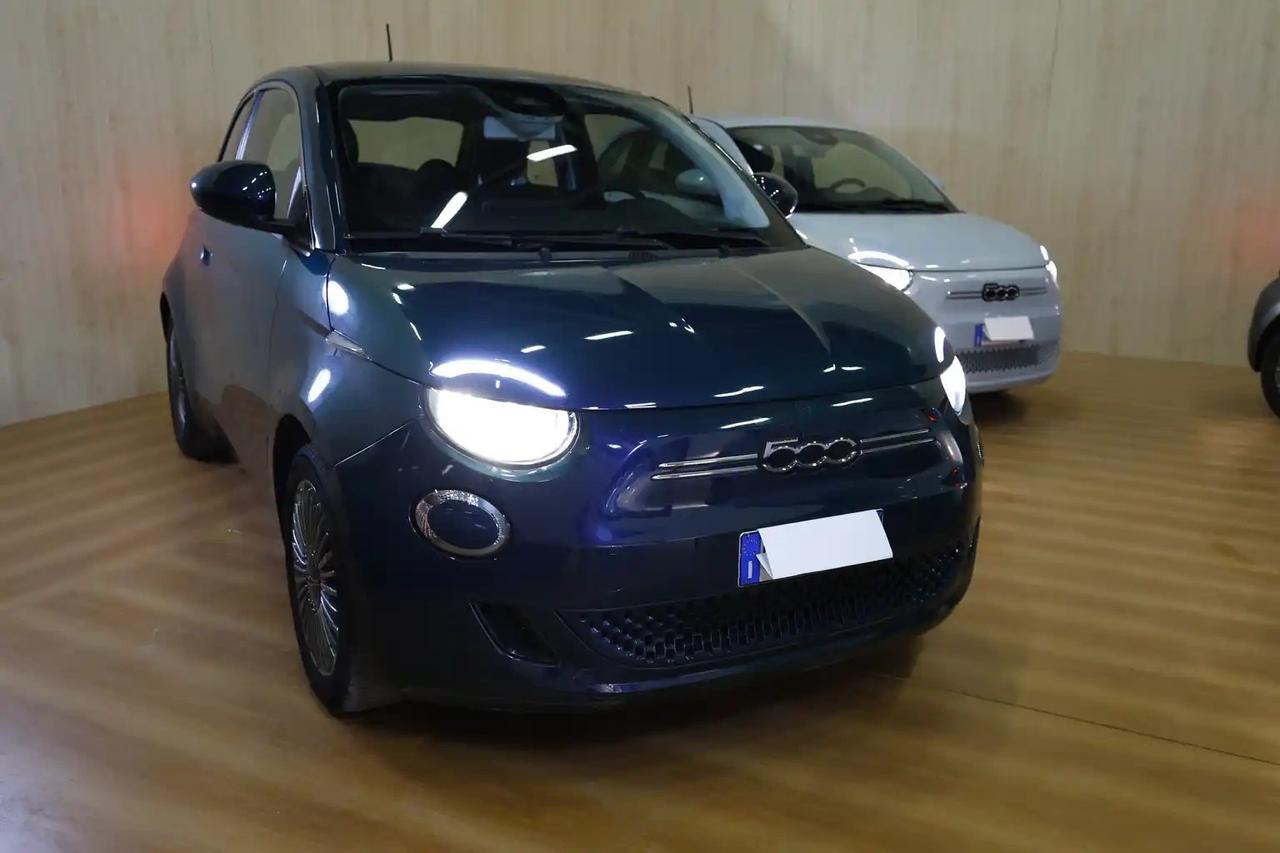 Fiat 500 500e Berlina 42 kWh Icon