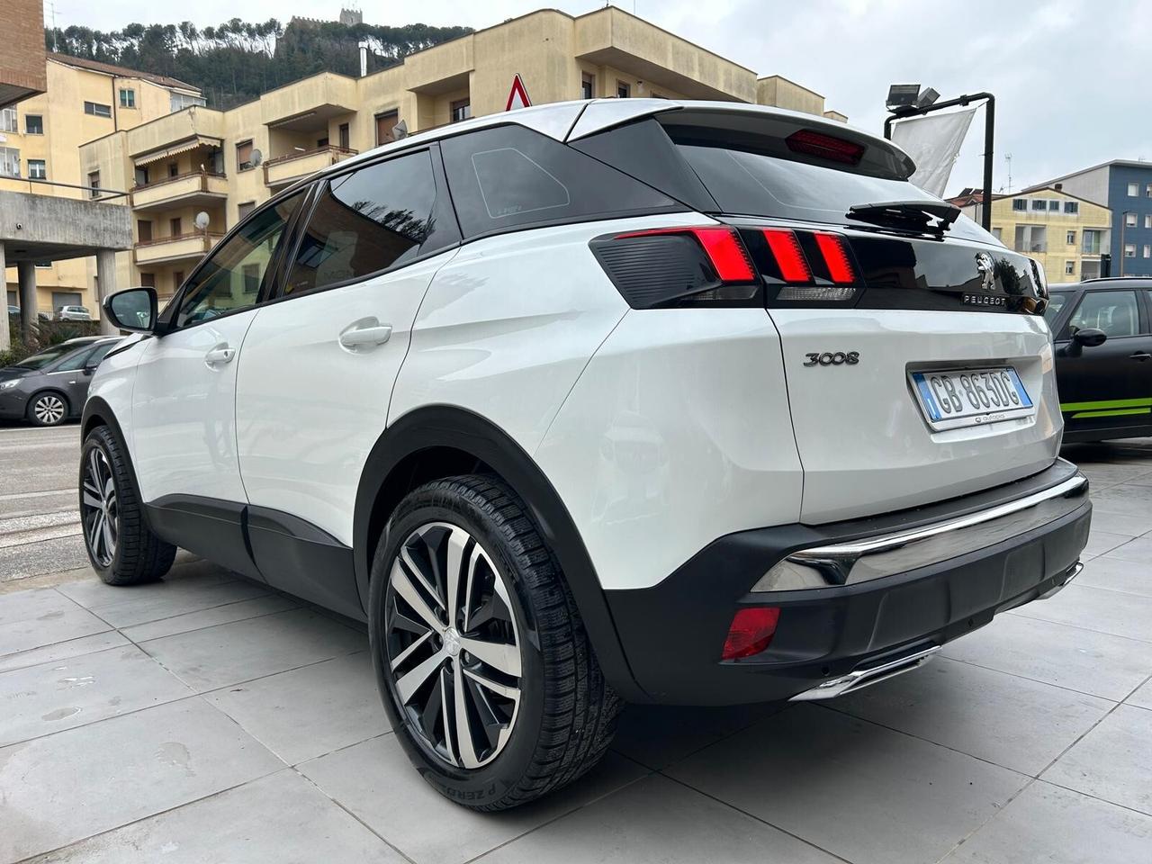 Peugeot 3008 BlueHDi 130 S&S Business