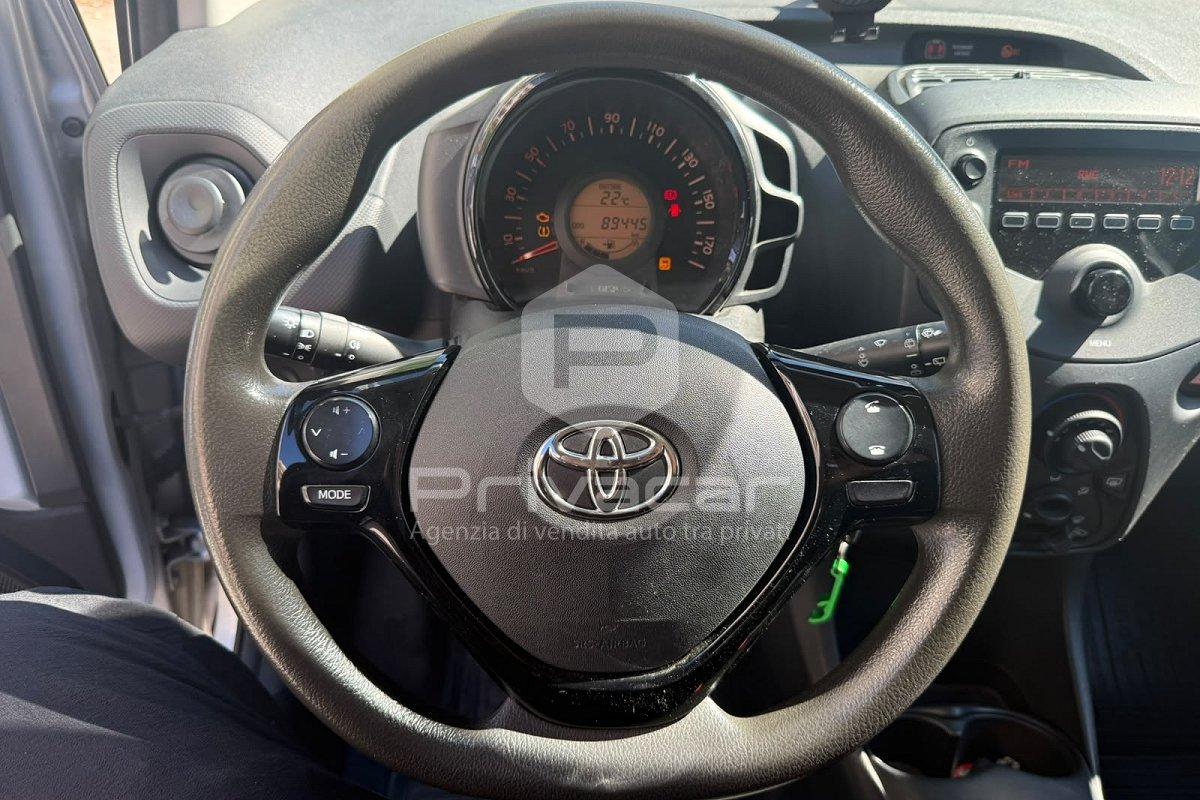 TOYOTA Aygo 1.0 VVT-i 69 CV 5 porte x-business
