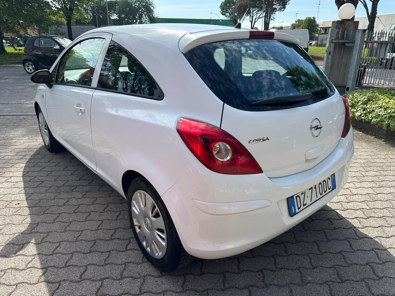 Opel Corsa 1.2 80CV 3 porte GPL-TECH Enjoy