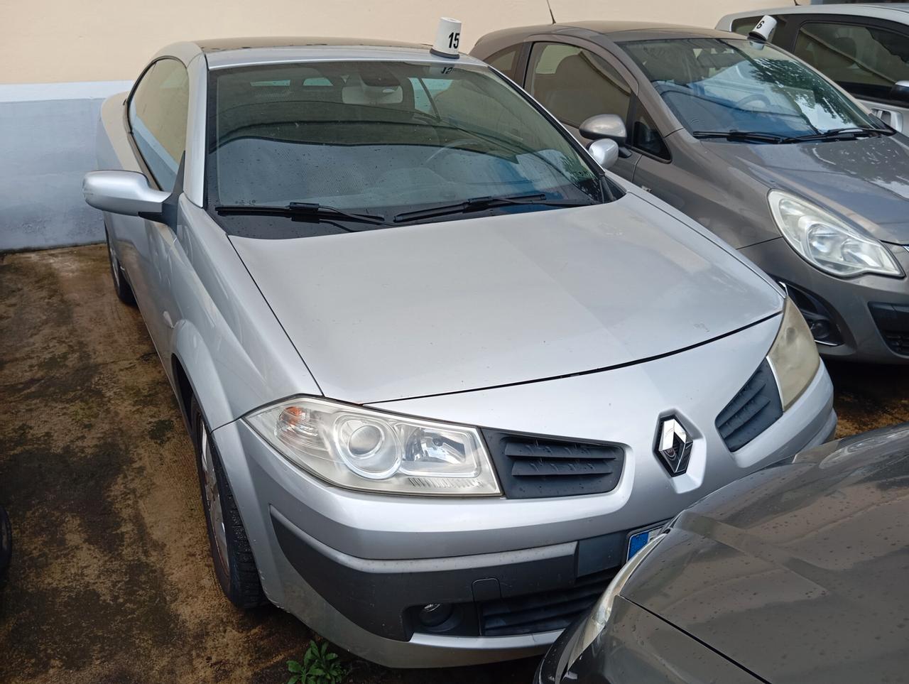 Renault Megane Mégane C-C 1.5 dCi/105CV Dynamique