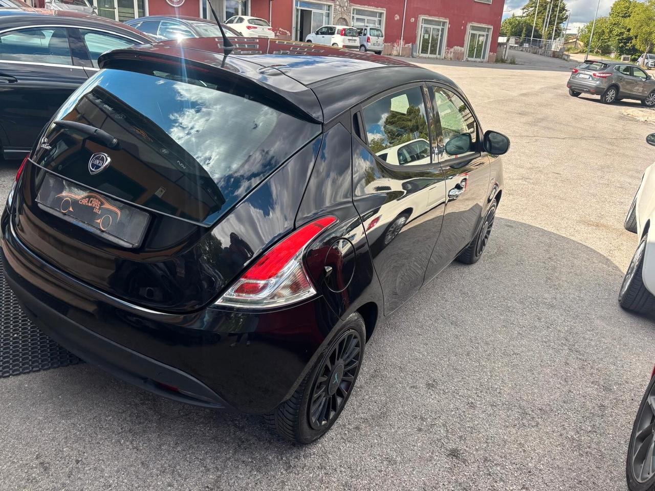 Lancia Ypsilon 1.2 69 CV 5 porte GPL Ecochic Gold