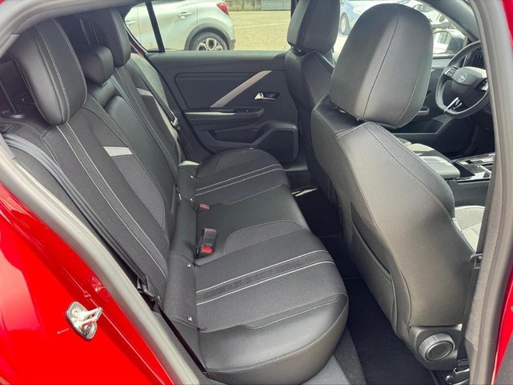 OPEL Astra 5P GS Line 1.2