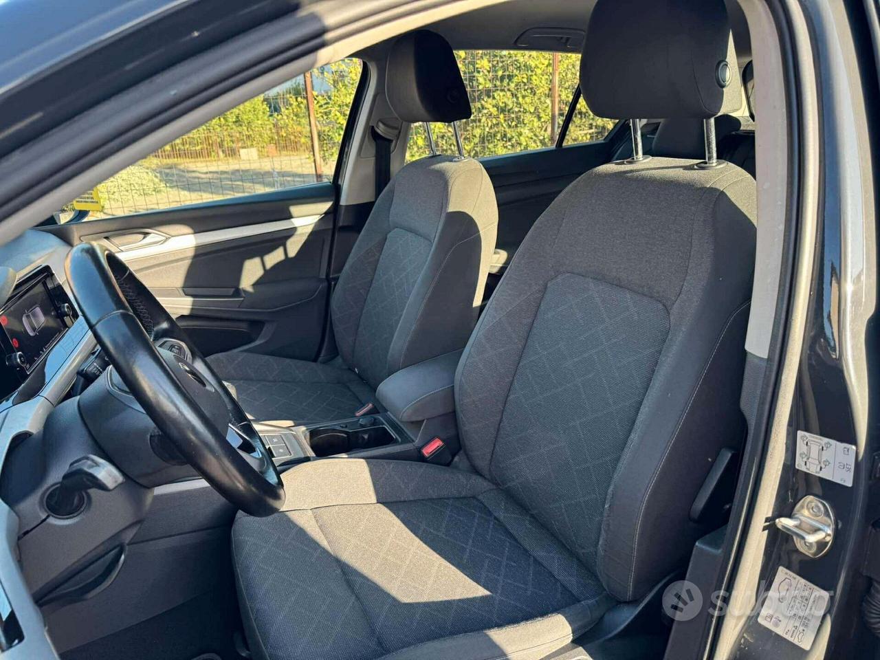 Volkswagen Golf 1.0 TSI EVO Life-2021